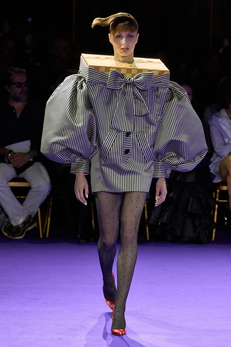 Viktor & Rolf fashion show for Autumn/Winter 2024