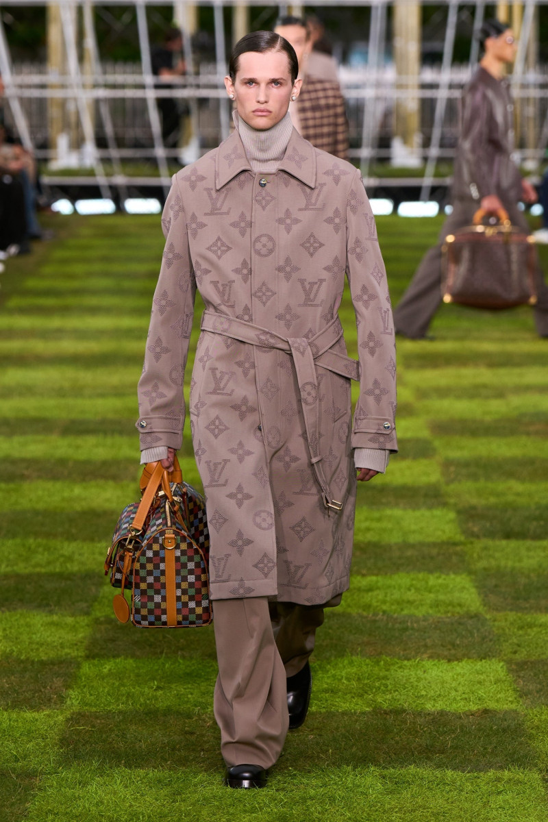 Louis Vuitton fashion show for Spring/Summer 2025