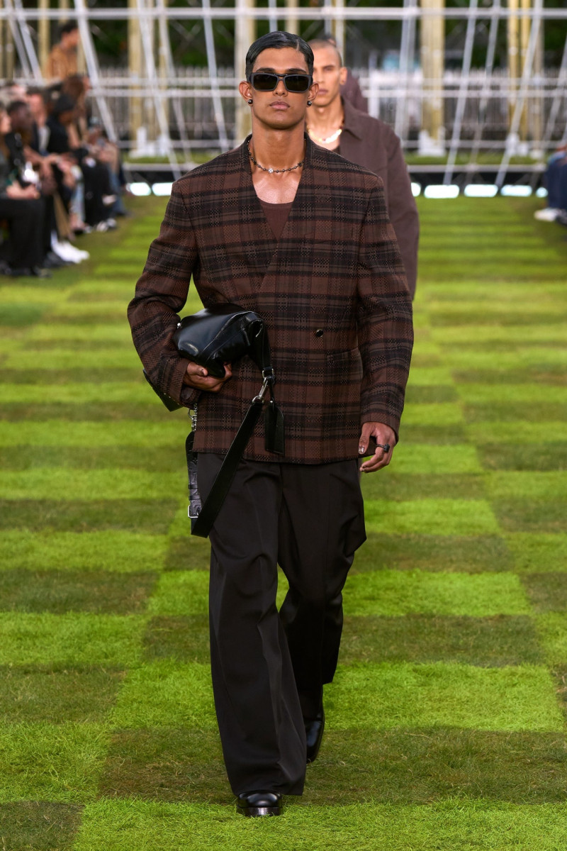 Louis Vuitton fashion show for Spring/Summer 2025