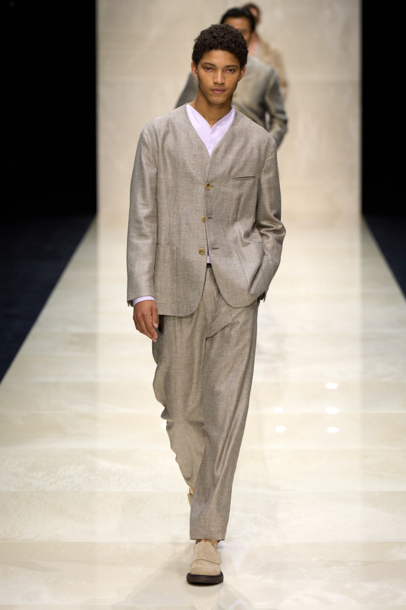 Giorgio Armani fashion show for Spring/Summer 2025