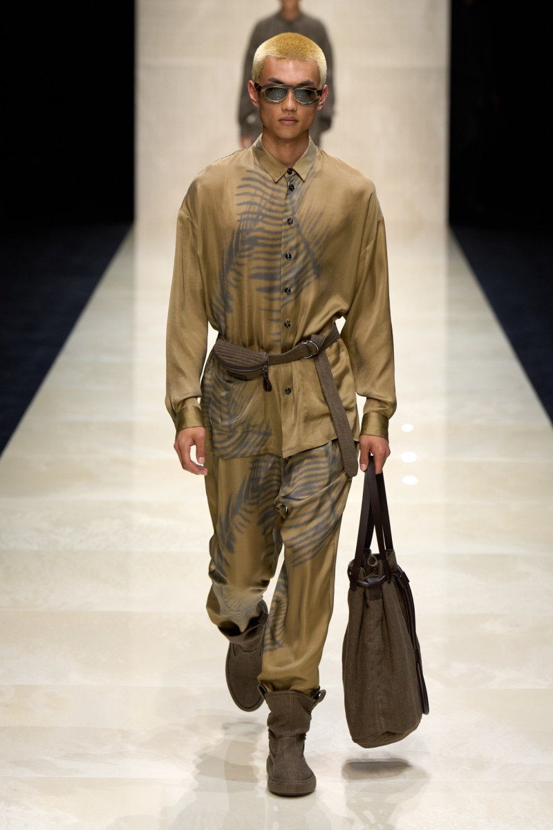 Giorgio Armani fashion show for Spring/Summer 2025