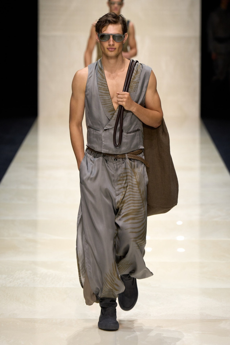 Giorgio Armani fashion show for Spring/Summer 2025