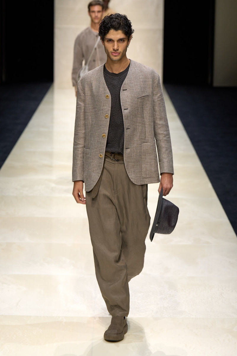 Giorgio Armani fashion show for Spring/Summer 2025