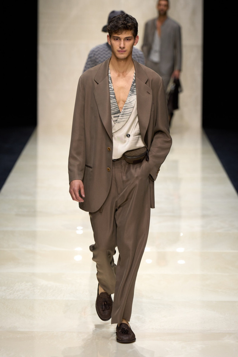 Giorgio Armani fashion show for Spring/Summer 2025