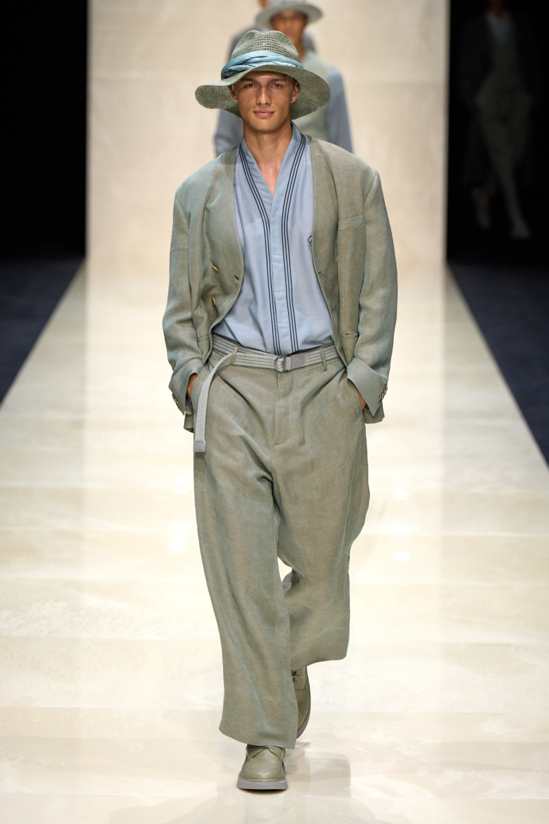 Giorgio Armani fashion show for Spring/Summer 2025