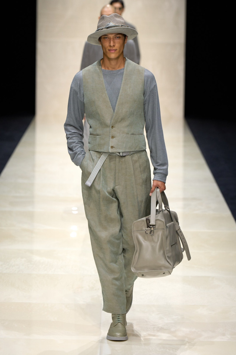 Giorgio Armani fashion show for Spring/Summer 2025