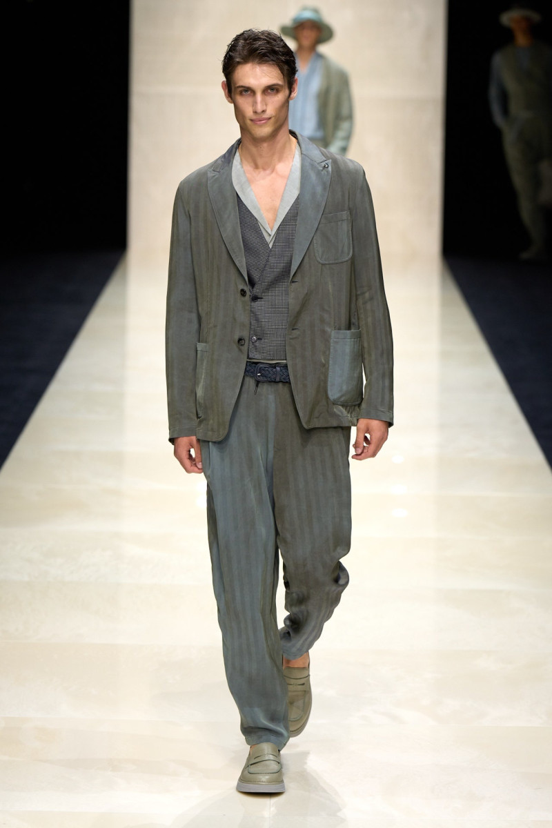 Giorgio Armani fashion show for Spring/Summer 2025