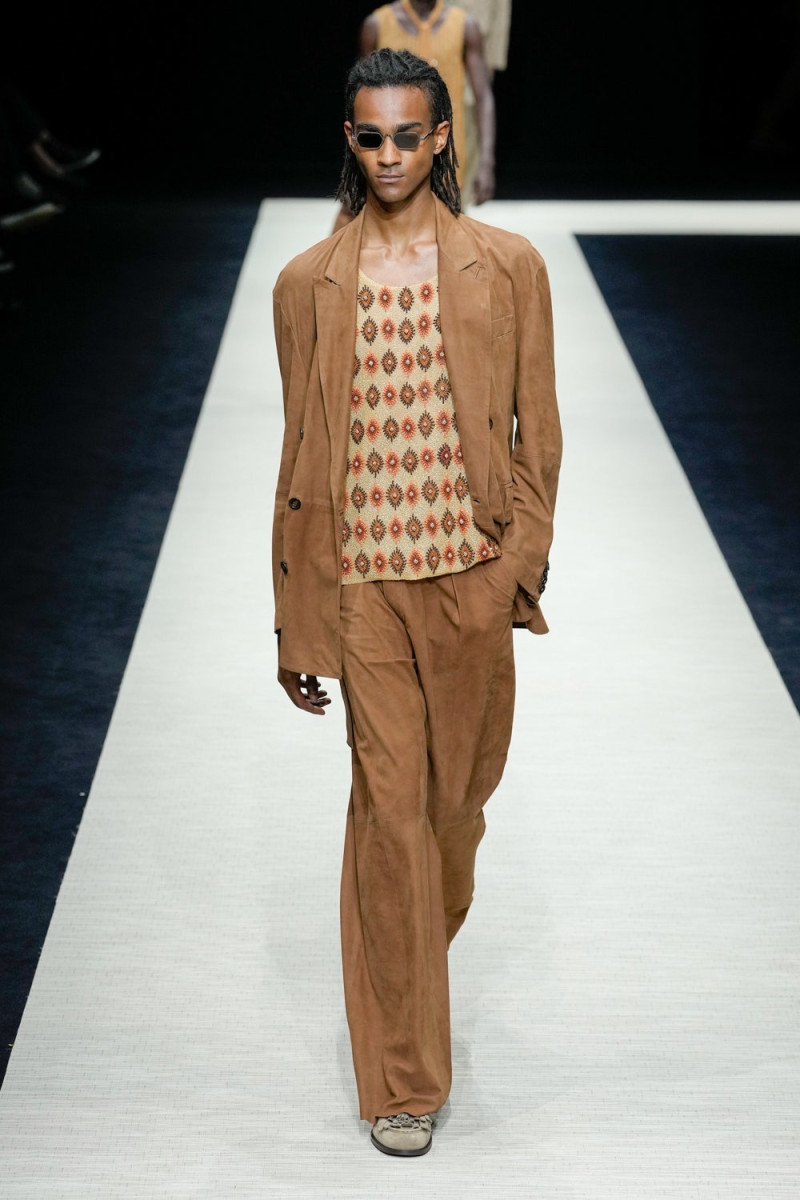 Emporio Armani fashion show for Spring/Summer 2025