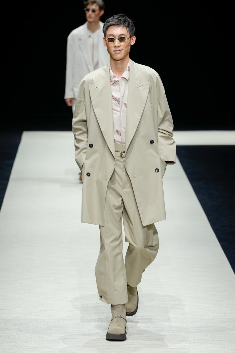 Emporio Armani fashion show for Spring/Summer 2025