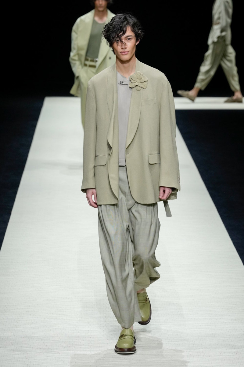 Emporio Armani fashion show for Spring/Summer 2025