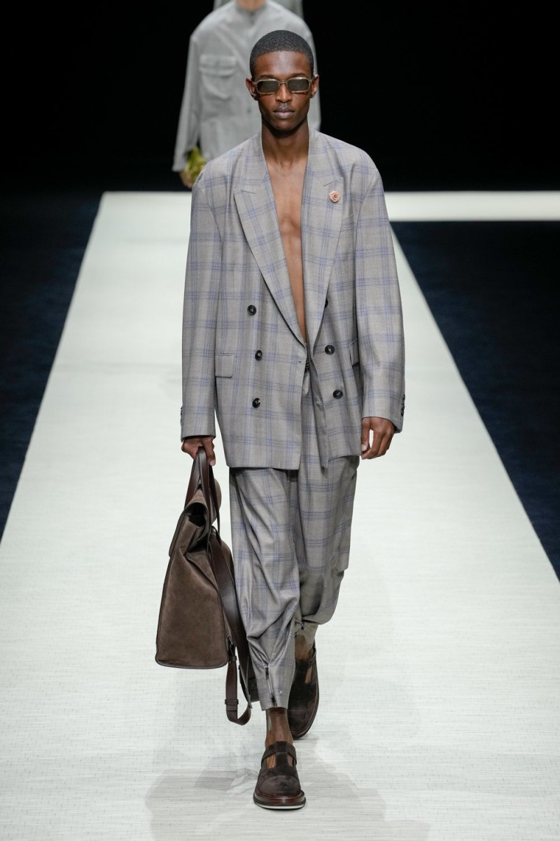 Emporio Armani fashion show for Spring/Summer 2025