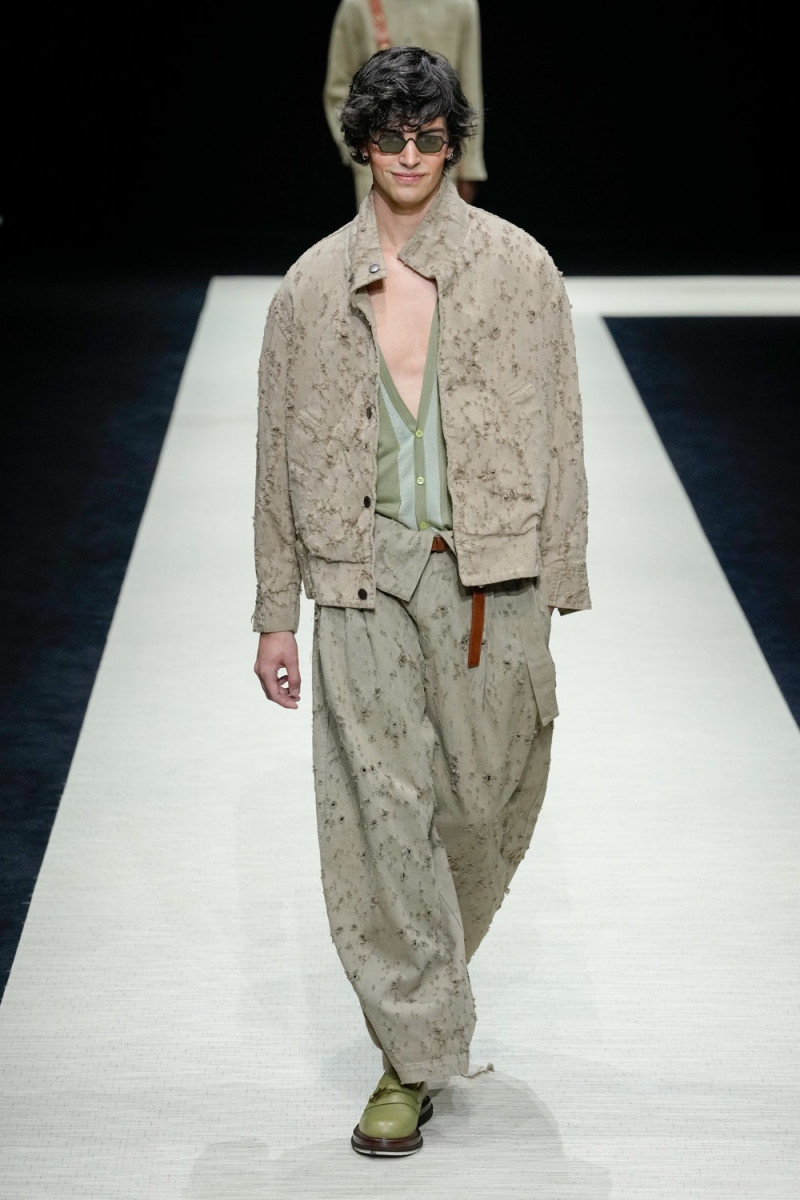 Emporio Armani fashion show for Spring/Summer 2025