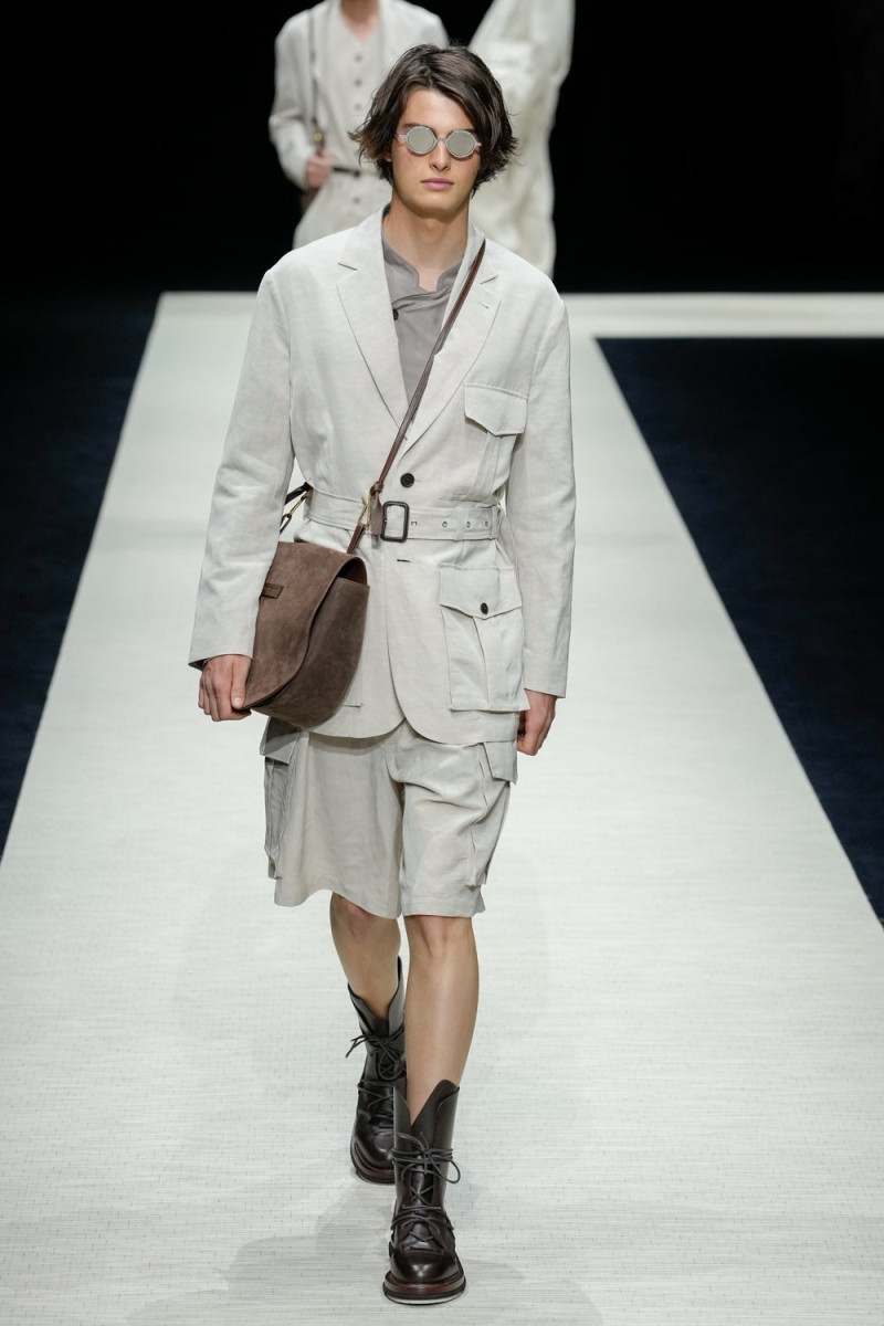 Emporio Armani fashion show for Spring/Summer 2025