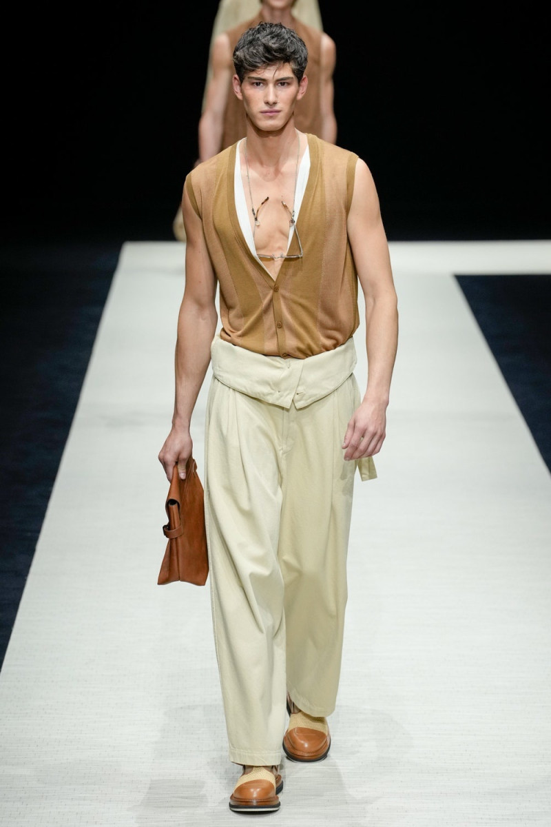 Emporio Armani fashion show for Spring/Summer 2025