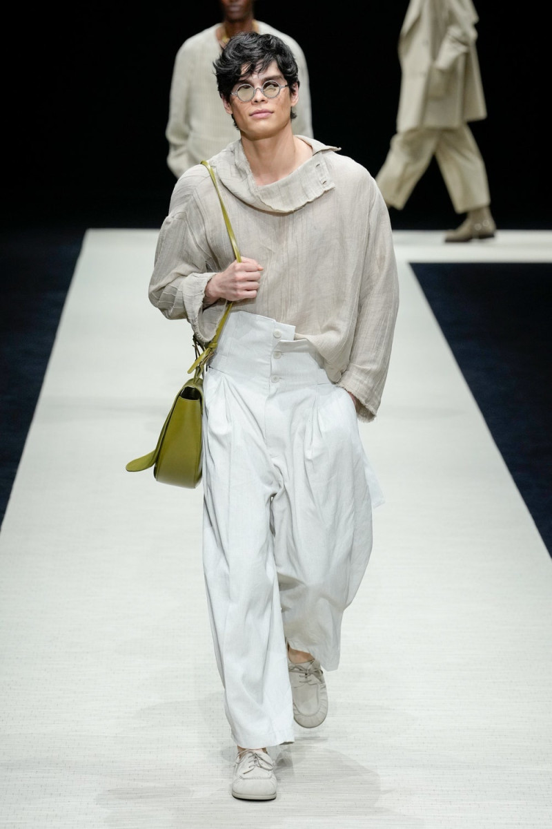 Emporio Armani fashion show for Spring/Summer 2025