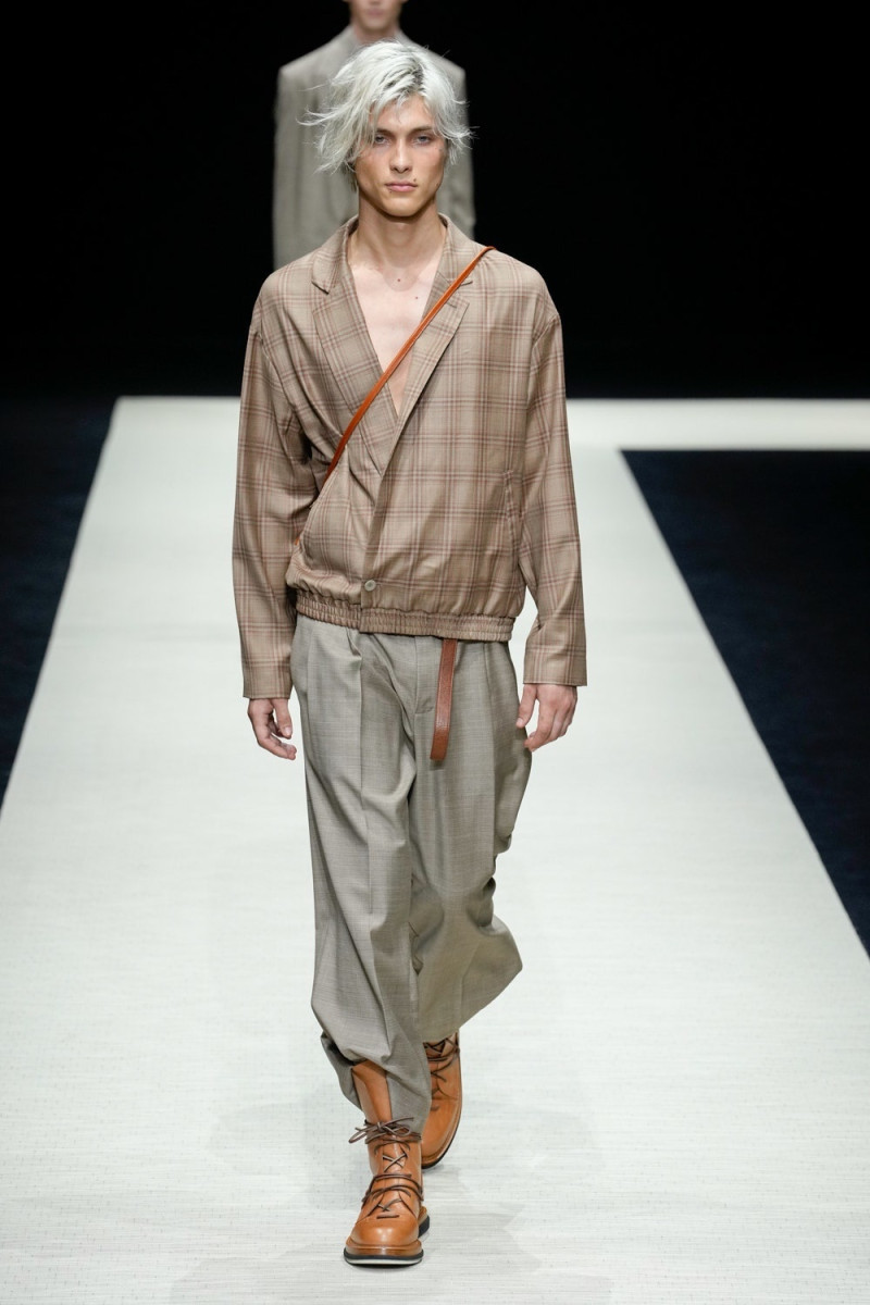 Emporio Armani fashion show for Spring/Summer 2025