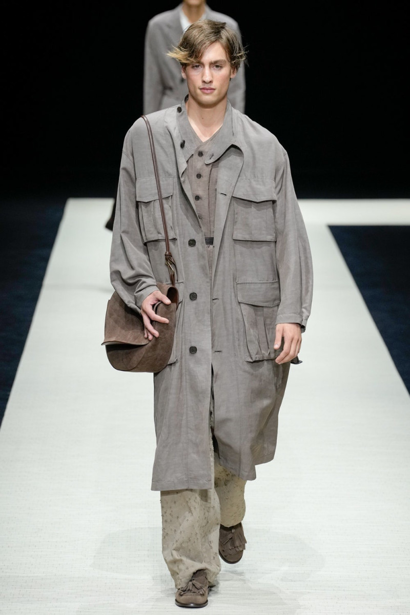 Emporio Armani fashion show for Spring/Summer 2025