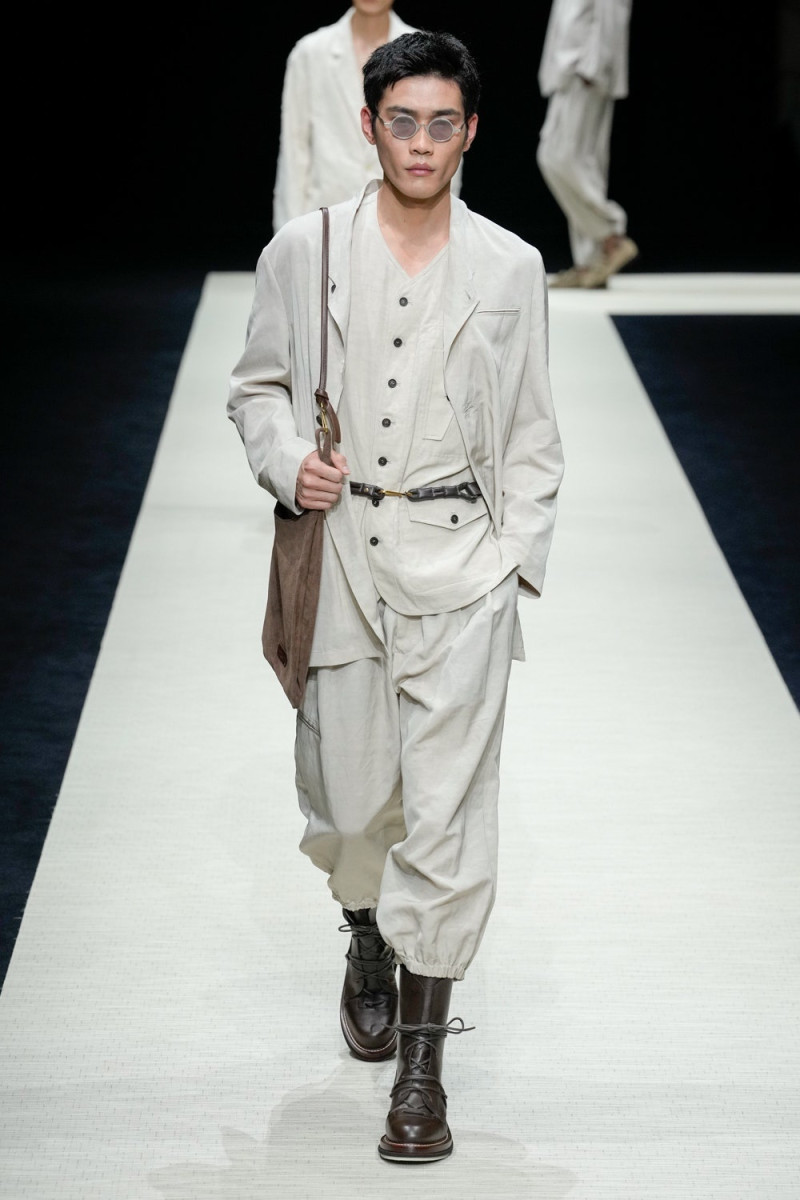 Emporio Armani fashion show for Spring/Summer 2025