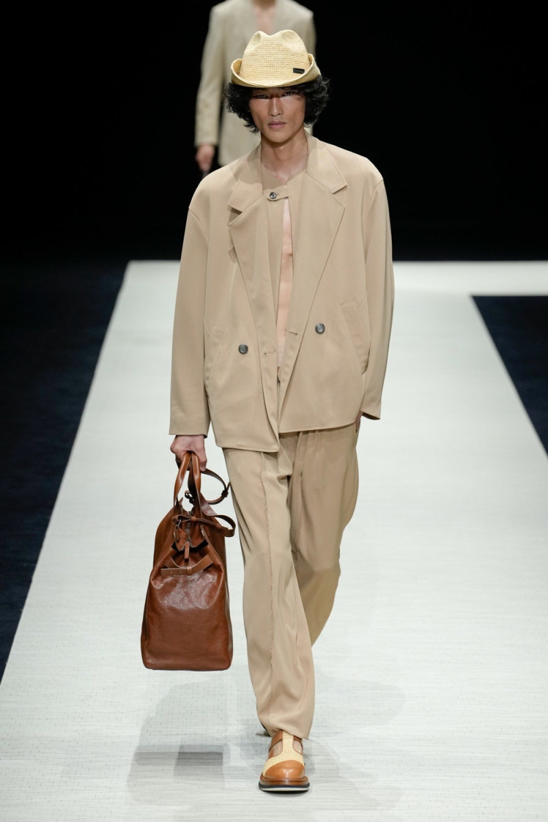 Emporio Armani fashion show for Spring/Summer 2025