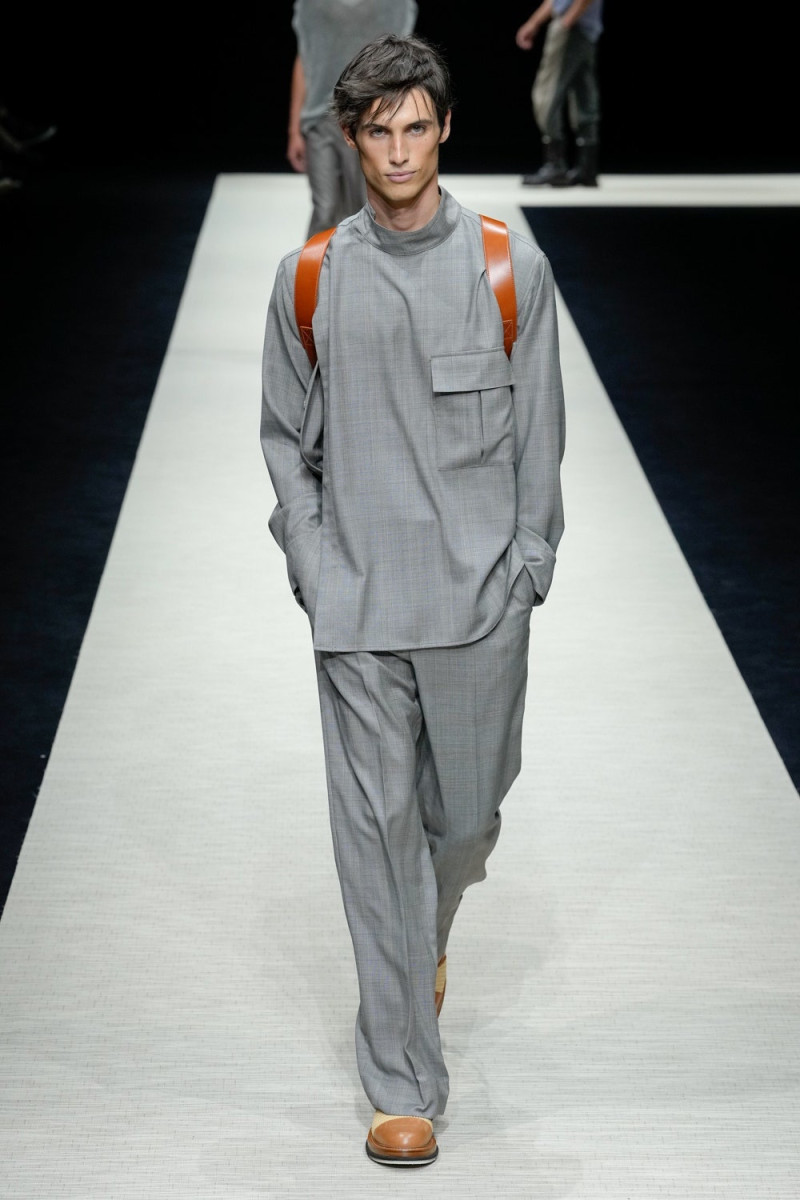 Emporio Armani fashion show for Spring/Summer 2025