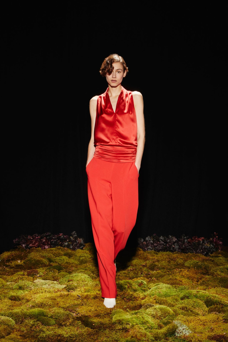 Cinq à Sept fashion show for Pre-Fall 2024