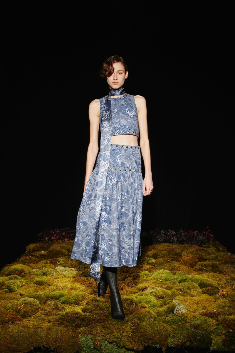 Cinq à Sept fashion show for Pre-Fall 2024