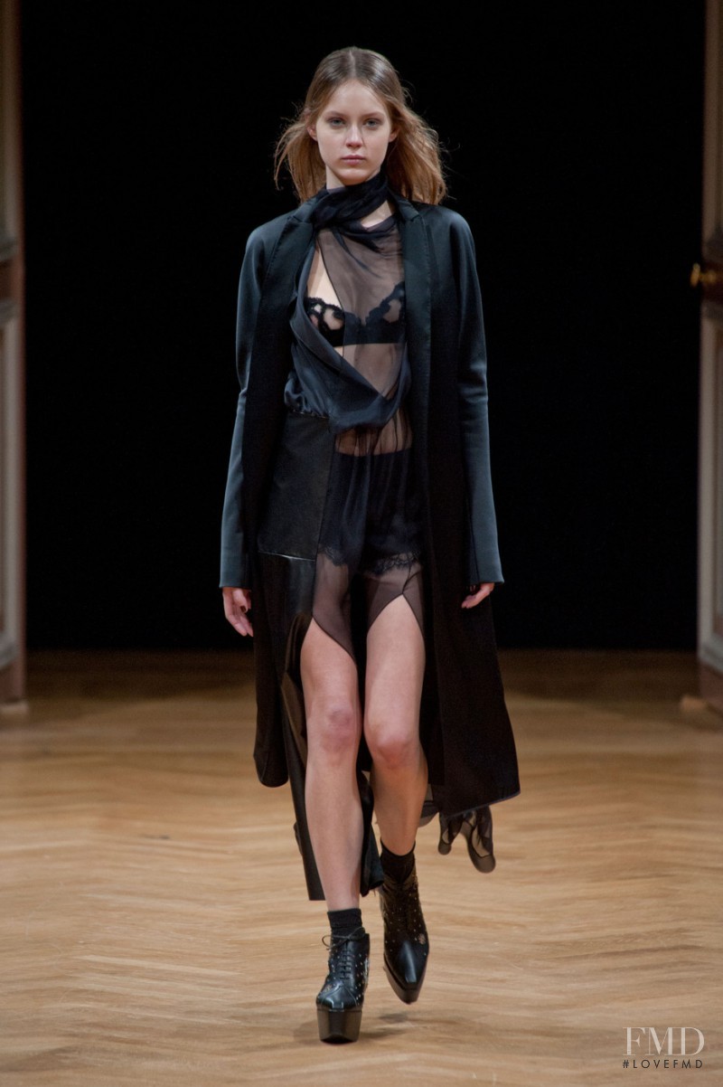 Sharon Wauchob fashion show for Autumn/Winter 2014