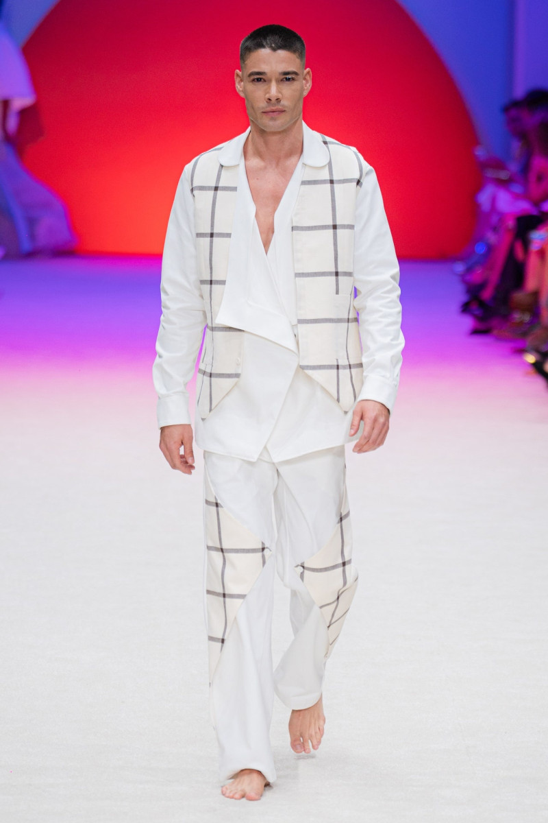 Kris Goyri fashion show for Spring/Summer 2025