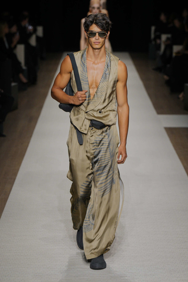 Giorgio Armani fashion show for Spring/Summer 2025