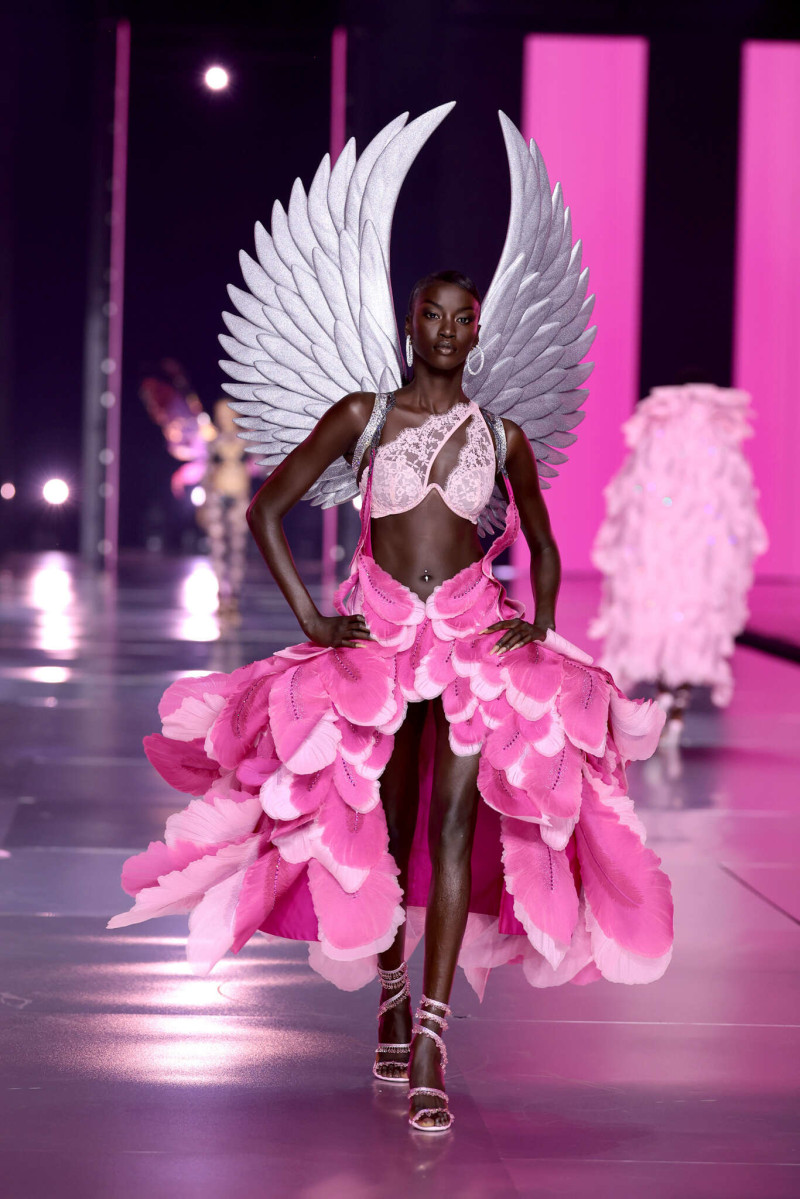 Victoria\'s Secret fashion show for Christmas 2024