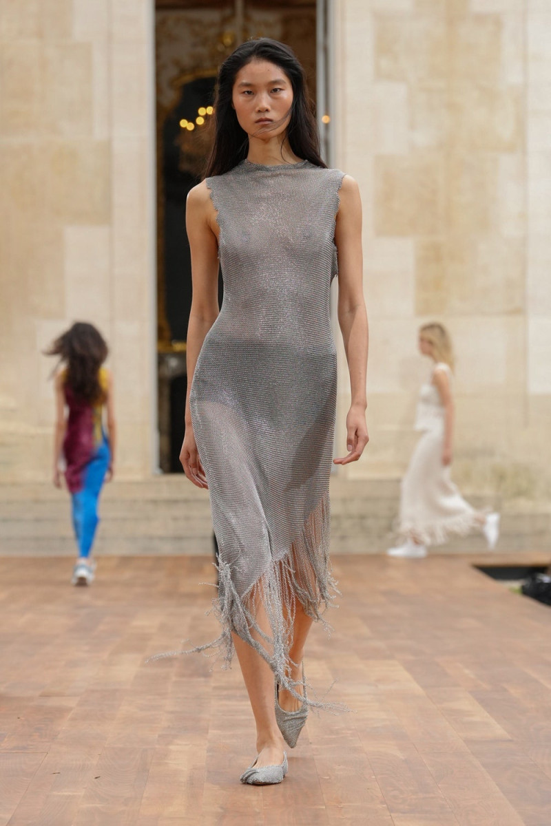 Gabriela Hearst fashion show for Spring/Summer 2025