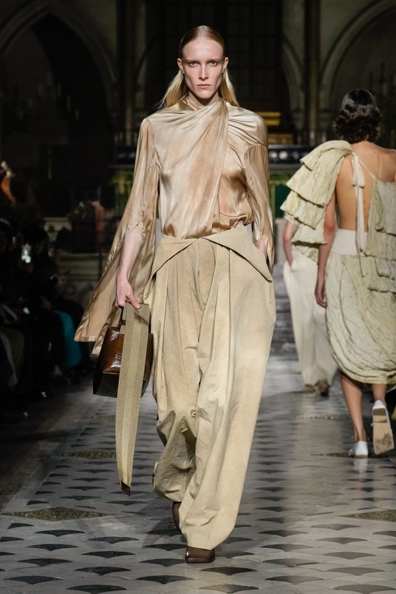 Uma Wang fashion show for Spring/Summer 2025