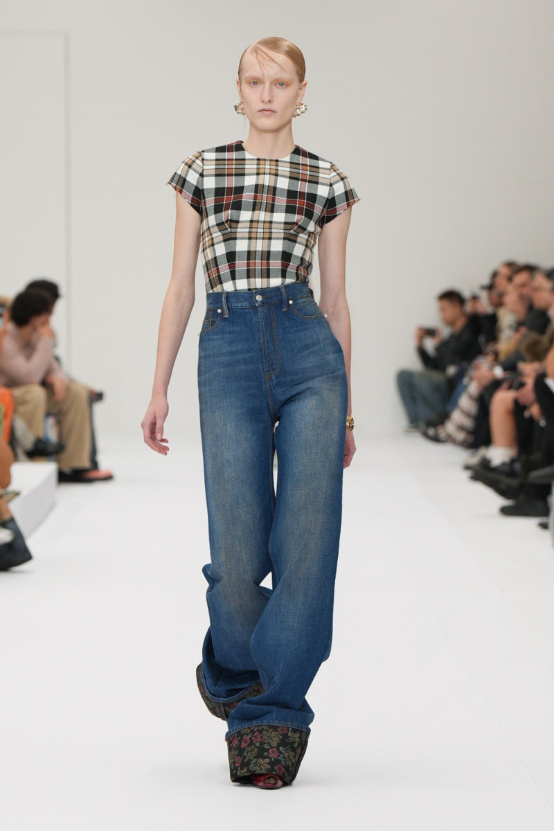 Acne Studios fashion show for Spring/Summer 2025