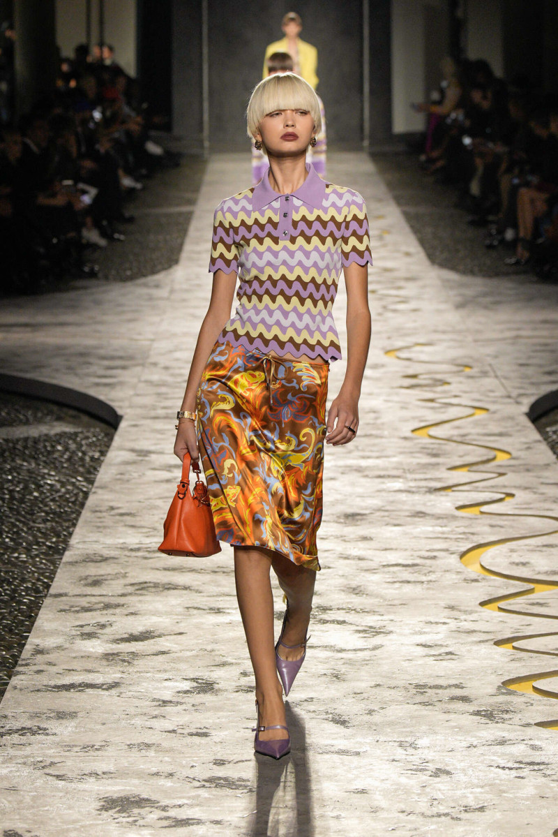 Versace fashion show for Spring/Summer 2025