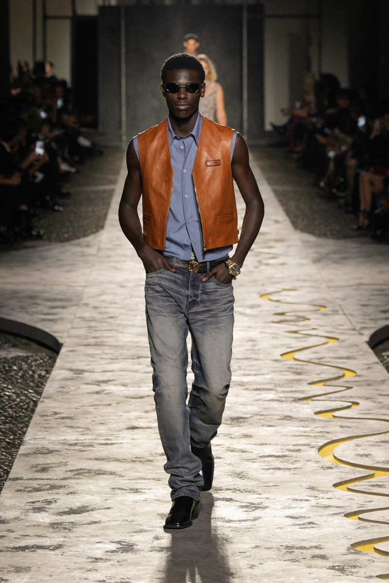 Victor Shalomi featured in  the Versace fashion show for Spring/Summer 2025