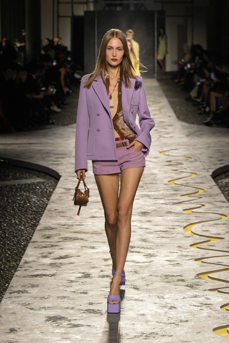 Vika Evseeva featured in  the Versace fashion show for Spring/Summer 2025