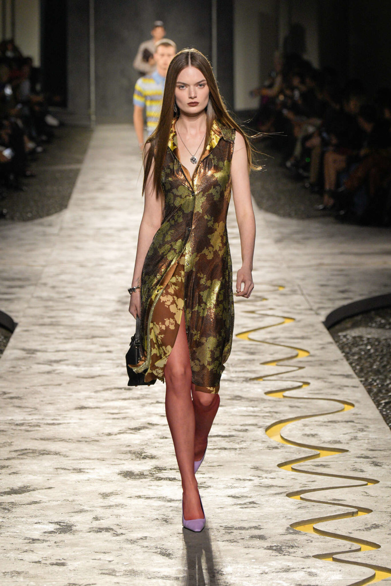 Lilli Cummings featured in  the Versace fashion show for Spring/Summer 2025