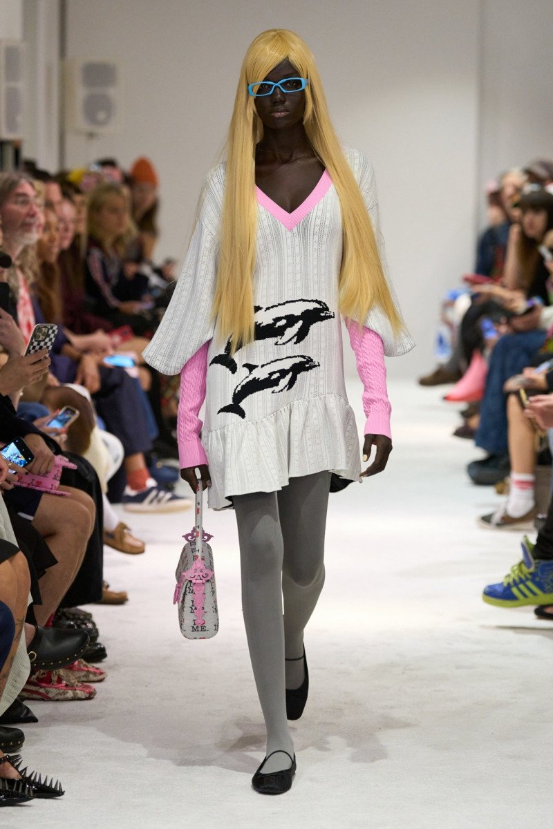 Ashley Williams fashion show for Spring/Summer 2025