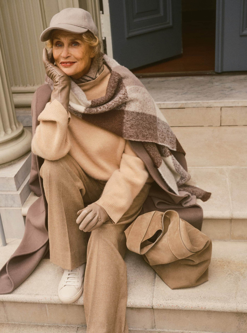 Lauren Hutton featured in  the Banana Republic advertisement for Holiday 2024