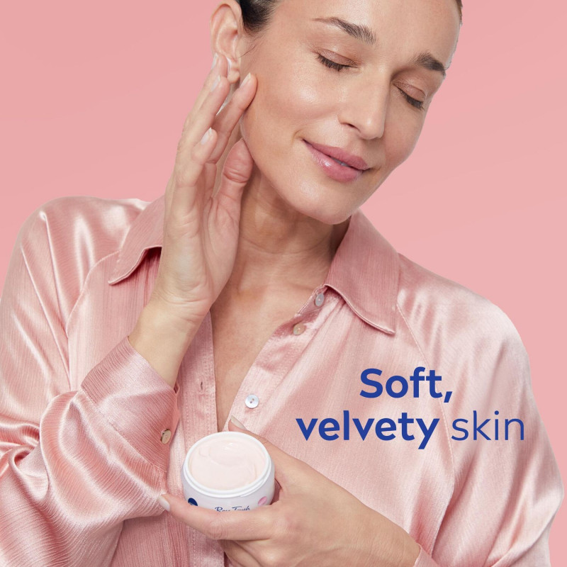 Katia Zygouli featured in  the Nivea Rose Care advertisement for Summer 2024