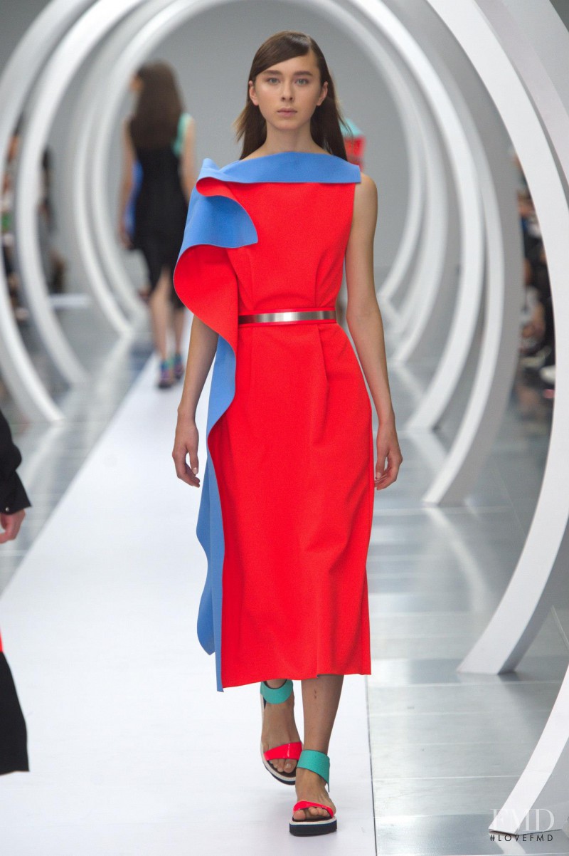 Melanie Culley featured in  the Roksanda Ilincic fashion show for Spring/Summer 2015