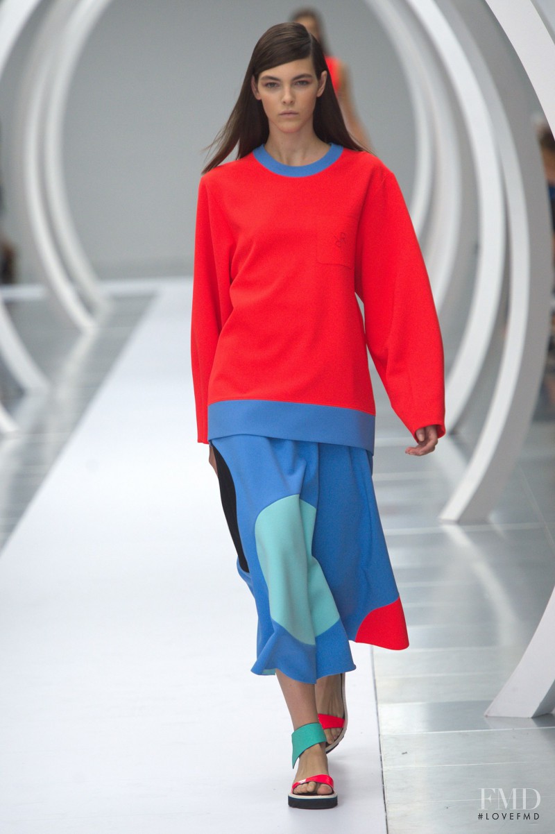 Vittoria Ceretti featured in  the Roksanda Ilincic fashion show for Spring/Summer 2015