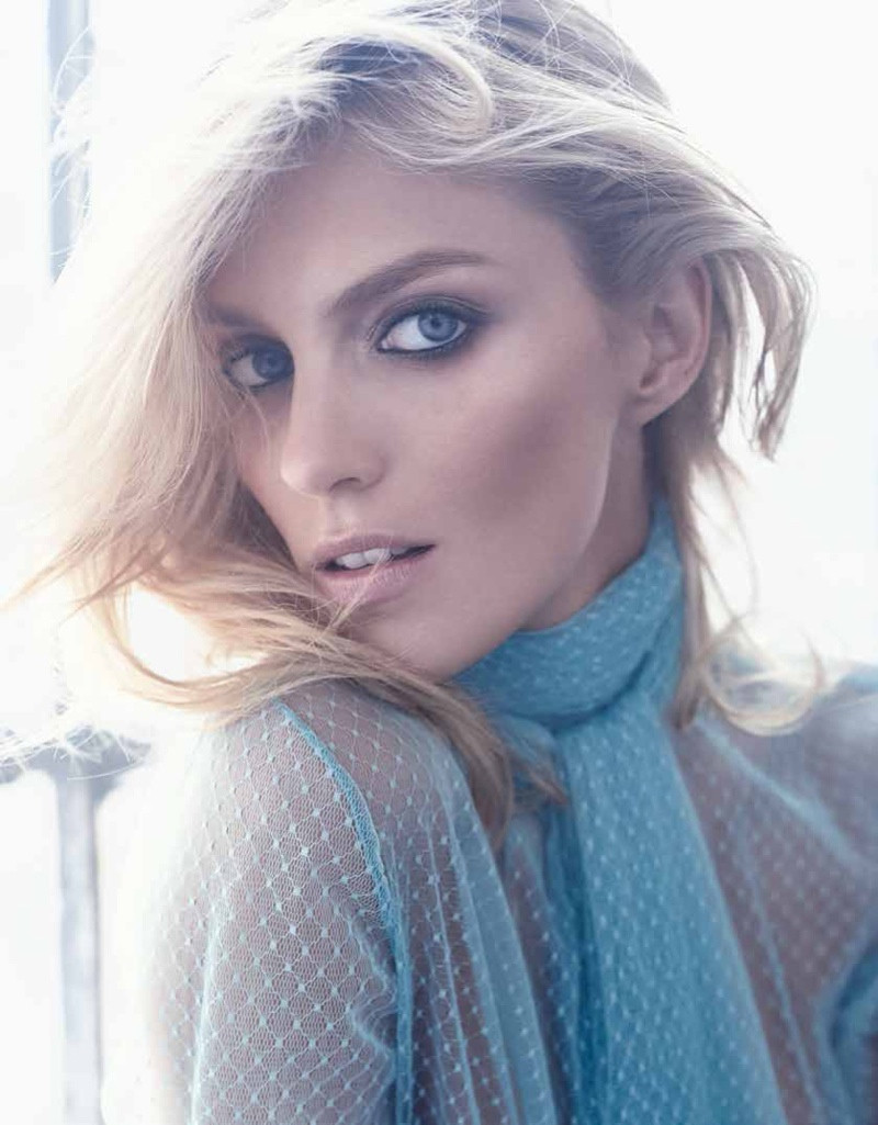 Anja Rubik featured in  the El Palacio de Hierro advertisement for Autumn/Winter 2015