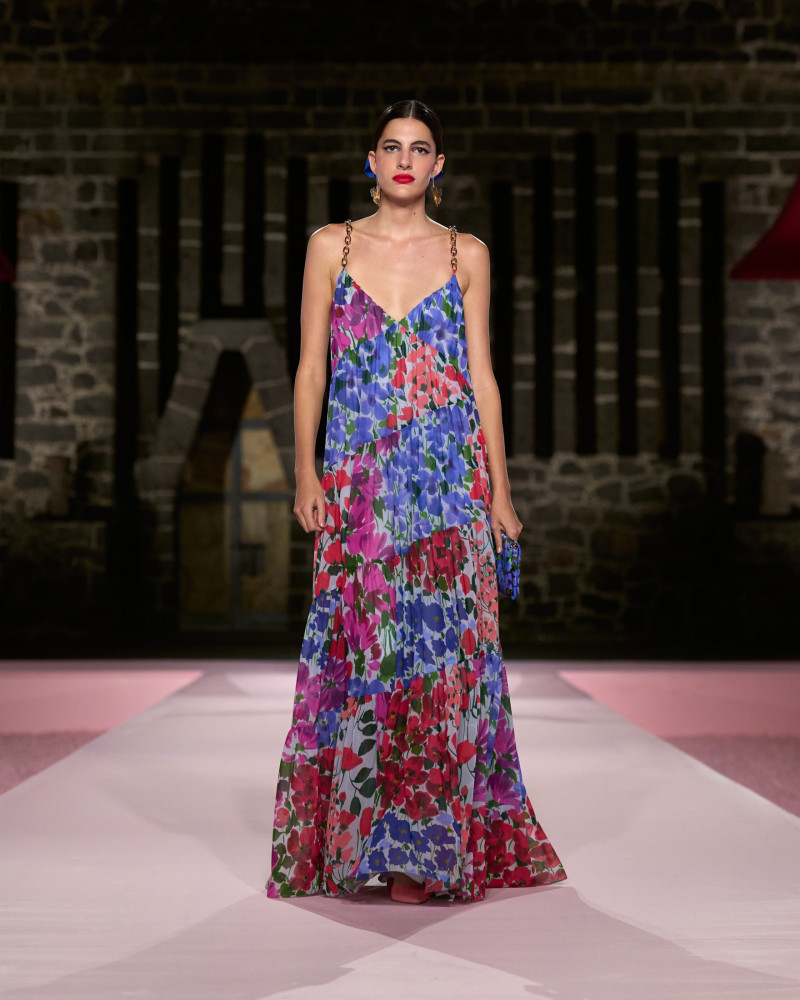 Ivanna Mendoza featured in  the Carolina Herrera fashion show for Resort 2025