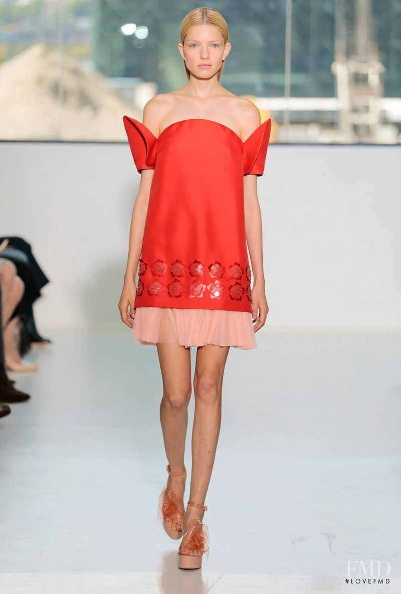Barbora Bruskova featured in  the Delpozo fashion show for Spring/Summer 2015