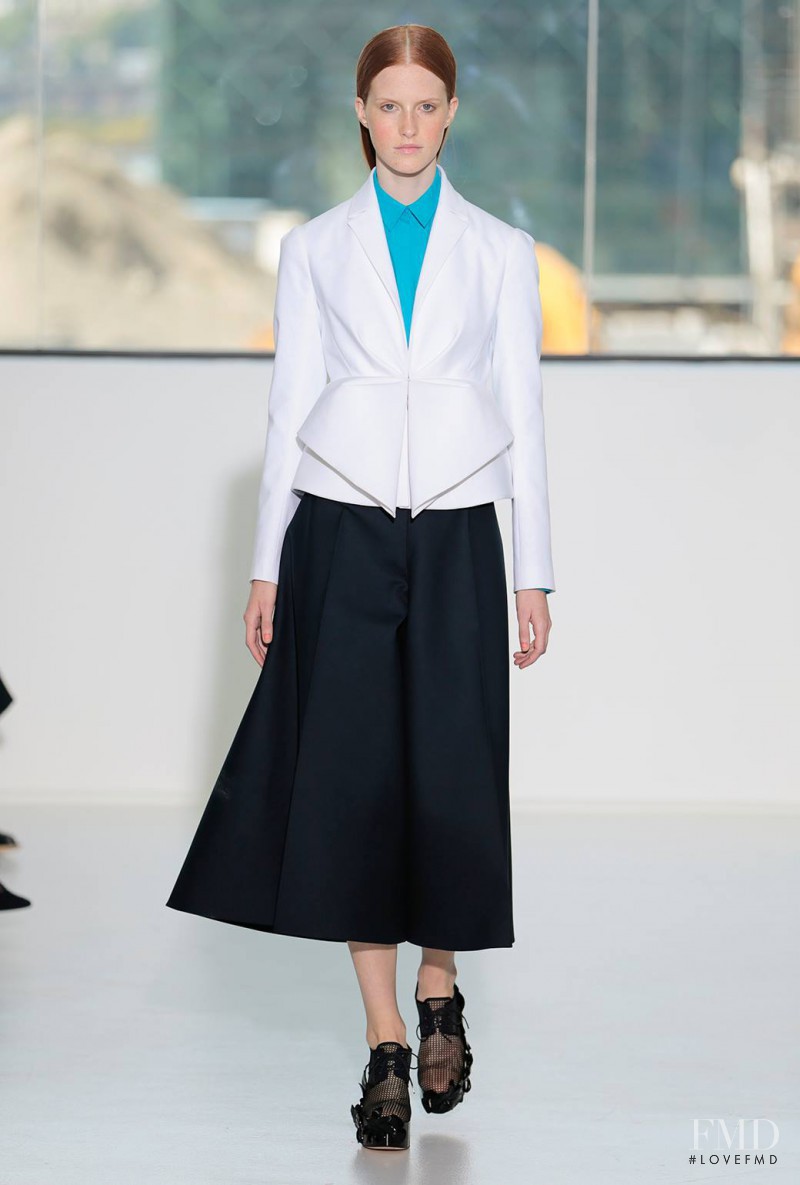 Magdalena Jasek featured in  the Delpozo fashion show for Spring/Summer 2015