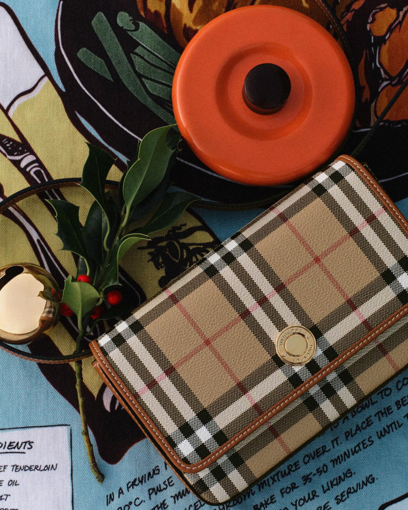Burberry Wrapped in Burberry: Friends & Family advertisement for Holiday 2024