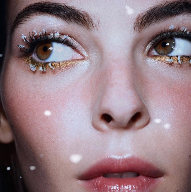 Vittoria Ceretti featured in  the Chanel Beauty advertisement for Holiday 2024