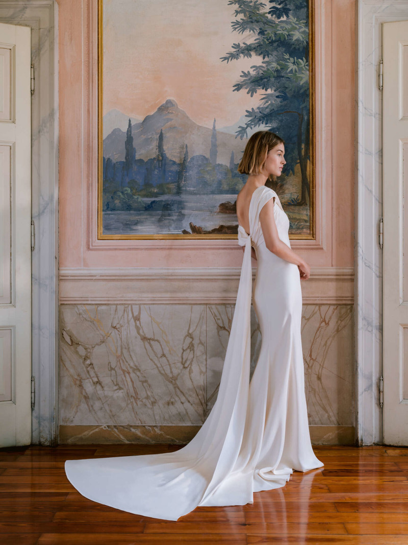 Monique Lhuillier Bridal lookbook for Fall 2025