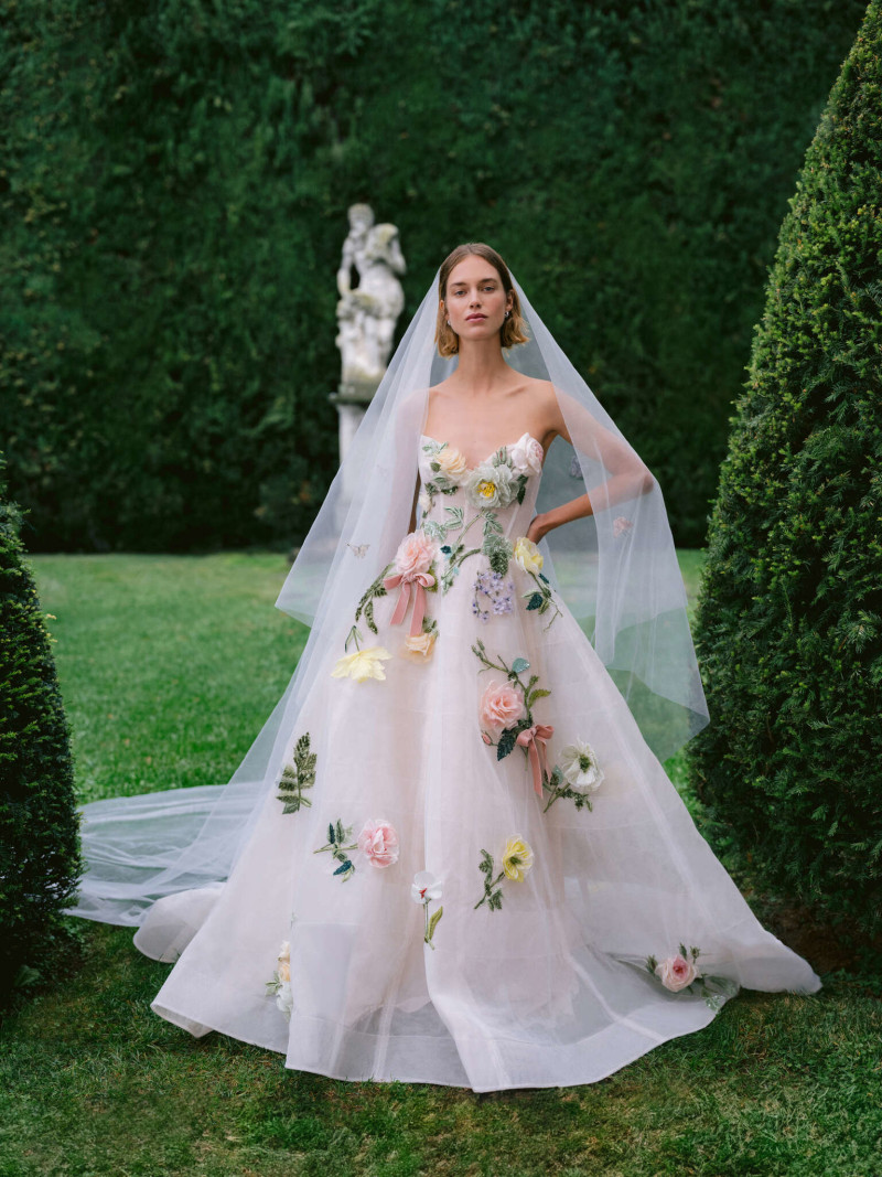 Monique Lhuillier Bridal lookbook for Fall 2025